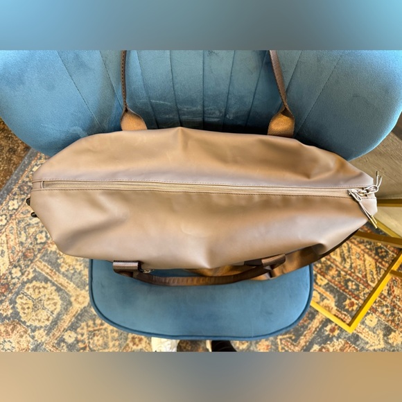 Zyia Active Taupe Weekend Duffel Bag – Large Travel Tote, Vegan Suede Feel - Picture 3 of 5